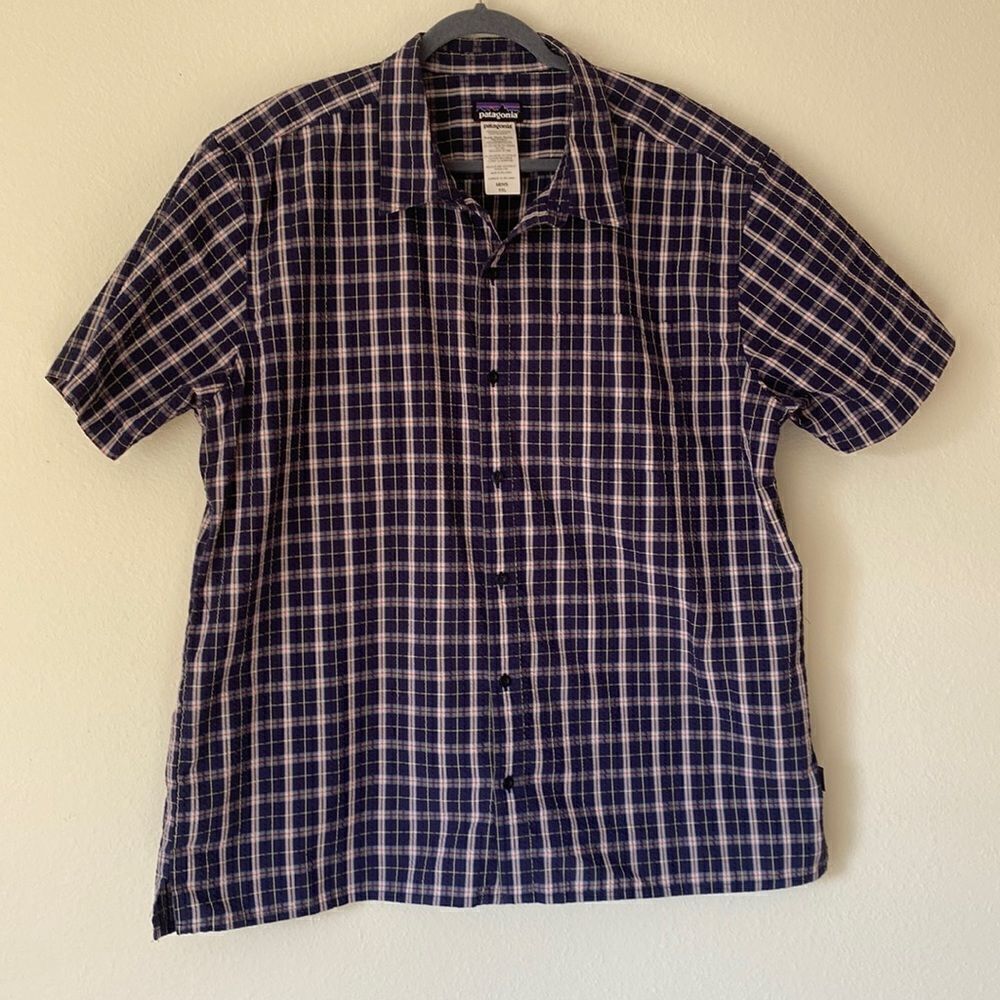 Patagonia sz XXL short sleeve T laid navy shirt great pre owned condition